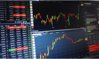 抄底！大举流入 资金大幅加仓上证50ETF 多只半导体ETF遭赎回