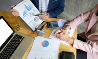 争抢科技人才 银行“瘦身”转型